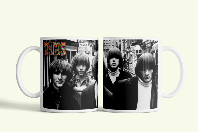 Byrds bögre fekete-fehér zenekari fotókkal, fehér kerámia, egyedi nyomtatott mintával