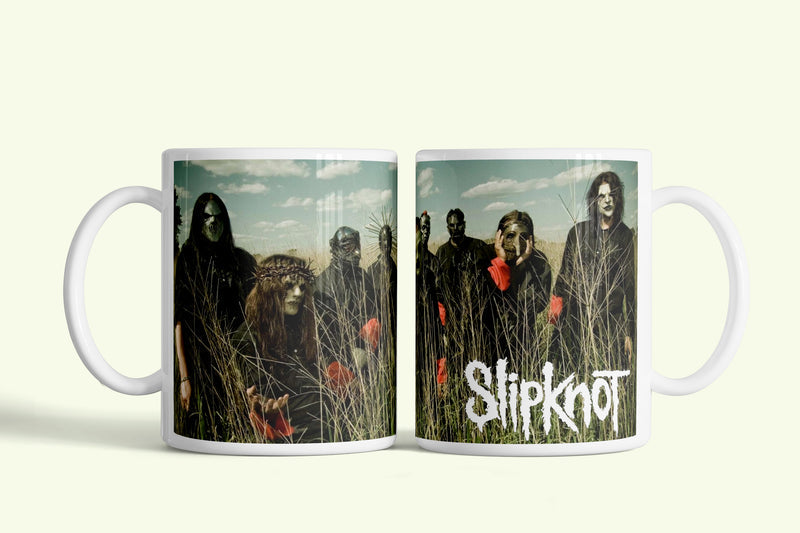 Slipknot bögre maszkos csoportkép, alul logóval, fehér kerámia, egyedi nyomtatott mintával