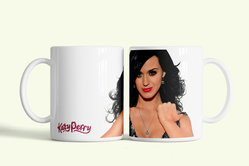 Katy Perry bögre fehér, mosolygós portréval, fehér kerámia, egyedi nyomtatott mintával