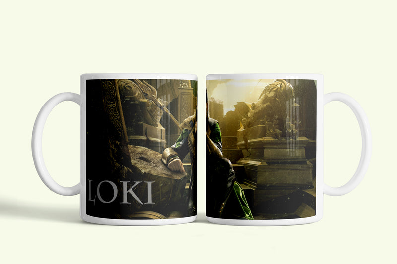 Thor/Loki bögre sötét, Loki jelenettel, fehér kerámia, egyedi nyomtatott mintával