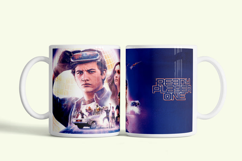 Ready Player One bögre Parzivallal és logóval, fehér kerámia, egyedi nyomtatott mintával