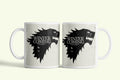 Stark ház bögre „Winter is coming” rémfarkassal, fehér kerámia, egyedi nyomtatott mintával