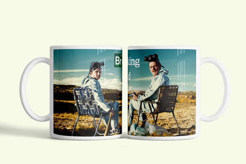 Breaking Bad (Totál szívás) bögre Walt és Jesse a sivatagban, fehér kerámia, egyedi nyomtatott mintával