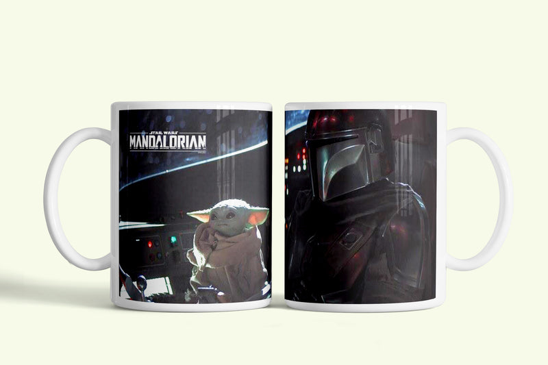 Mandalorian Baby Yoda bögre Mandóval és Grogu-val, fehér kerámia, egyedi nyomtatott mintával
