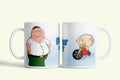 Family Guy bögre Peterrel és tricikliző Stewie-vel, fehér kerámia, egyedi nyomtatott mintával