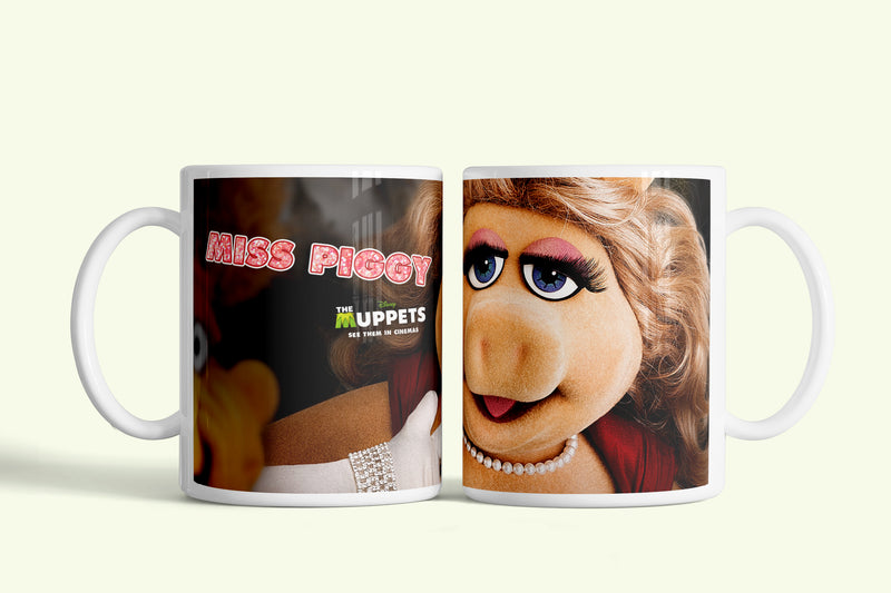 Muppet show - Miss Röfi bögre Miss Piggy plakáttal, fehér kerámia, egyedi nyomtatott mintával