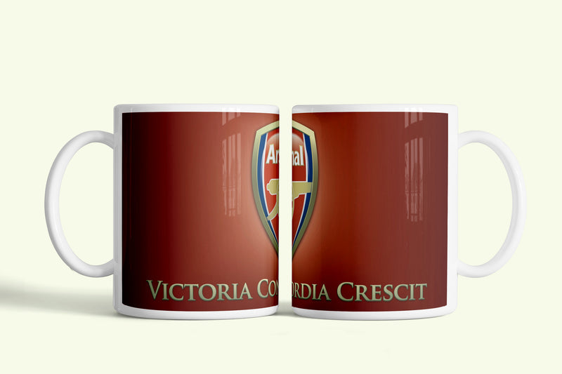 Arsenal FC bögre címerrel és „Victoria Concordia Crescit”, fehér kerámia, egyedi nyomtatott mintával