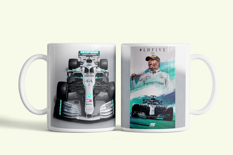 Lewis Hamilton bögre ezüst Mercedes versenyautóval, fehér kerámia, egyedi nyomtatott mintával