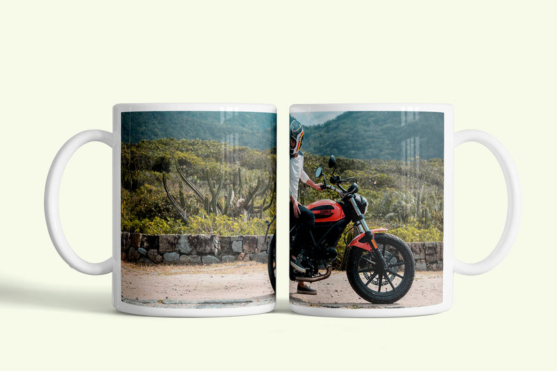 Motoros scrambler bögre, fehér kerámia, egyedi nyomtatott mintával