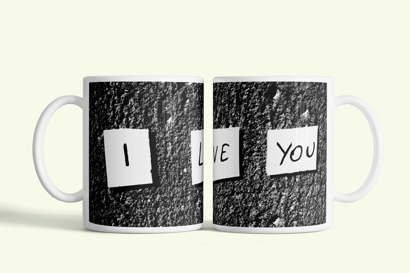I love you bögre cetlis „I love you” felirattal, fehér kerámia, egyedi nyomtatott mintával