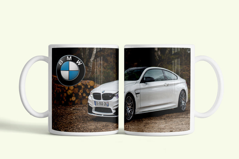 BMW bögre fehér M4 kupéval, fehér kerámia, egyedi nyomtatott mintával