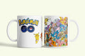Pokemon GO bögre Pikachuval és Pokémon kavalkáddal, fehér kerámia, egyedi nyomtatott mintával